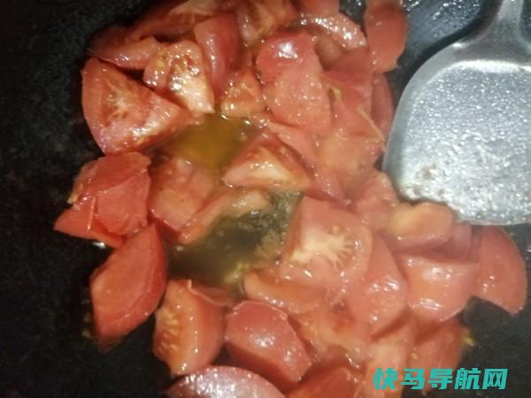 它是天然胶原蛋白，女人要多吃抗衰老，皮肤