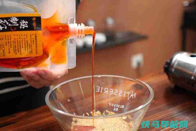 红油鸡丝怎么做鲜嫩入味，大厨教你秘制做法，到