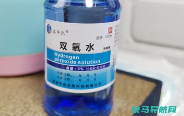 染发剂染在衣服上怎么去除掉，花露水加小苏打轻松解决