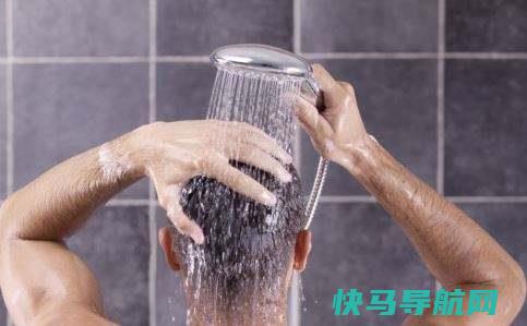 什么时候开始洗冷水澡最好？男女洗冷水澡的好处和