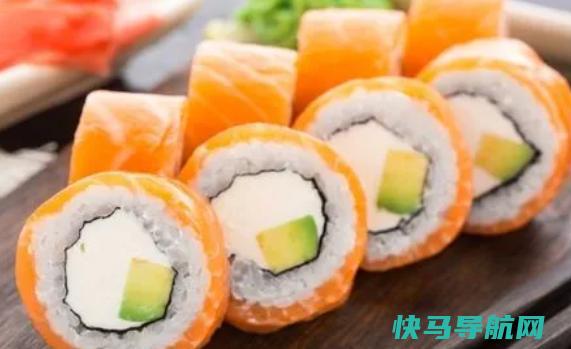 吃寿司配的那个茶叫什么？吃寿司的蘸料是什么