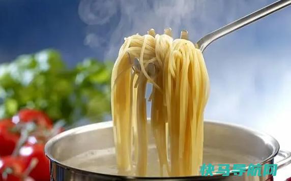 炸酱面用挂面吗？挂面是开水下冷水下